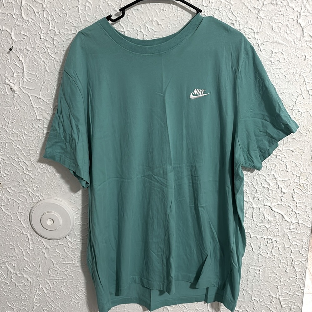 Men’s Nike XXL Teal Tee